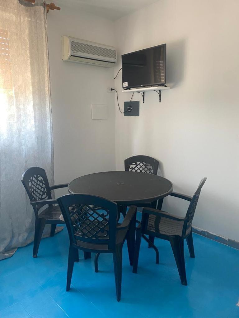 Le Stanze Del Mare Aparthotel Голфо Аранчи Стая снимка